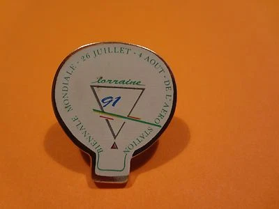 Pin, Ballonpin, Ballon, Balloon, Biennale Mondiale `91 weiß, Werbepin, 28x26mm - Bild 1 von 2