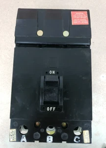 Square D Q232200 200A 240V 3 Pole I-Line Circuit Breaker 200 Amp 10 kA - Picture 1 of 4