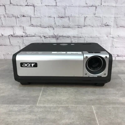 Acer PW730 1080i HDMI Projector - 3300 Lumens - Requires new Lamp - Image 1 of 4