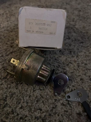 Interruptor de encendido para IH International Tractor 474 484 485 495 574 584 585 595 674 Foto 1 de 2