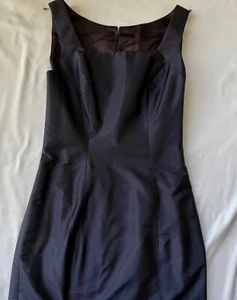 Maßgeschneidertes Seidenkleid Gr. 2 nie getragen - Bild 1 von 3