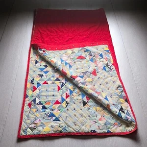 Handsewn Quilt Feedsack Crown of Thorns Red Back Tied Needs Repair Twin Size VTG - Picture 1 of 22