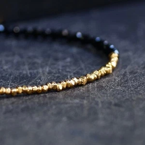 Pulseras hechas a mano con cuentas redondas facetadas de turmalina negra y pirita de 6-8"" - Imagen 1 de 18