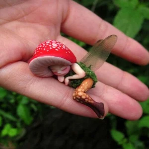 Fairy Safety Garden Decoration Resin Crafts Small Statue Fairy Ornament - Picture 1 of 8