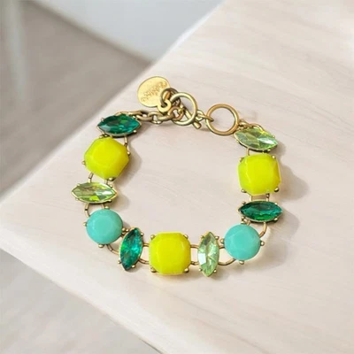 Pulsera Chloe + Isabel Dolce, Vintage chapada en oro con limón-lima y turquesa Foto 1 de 4