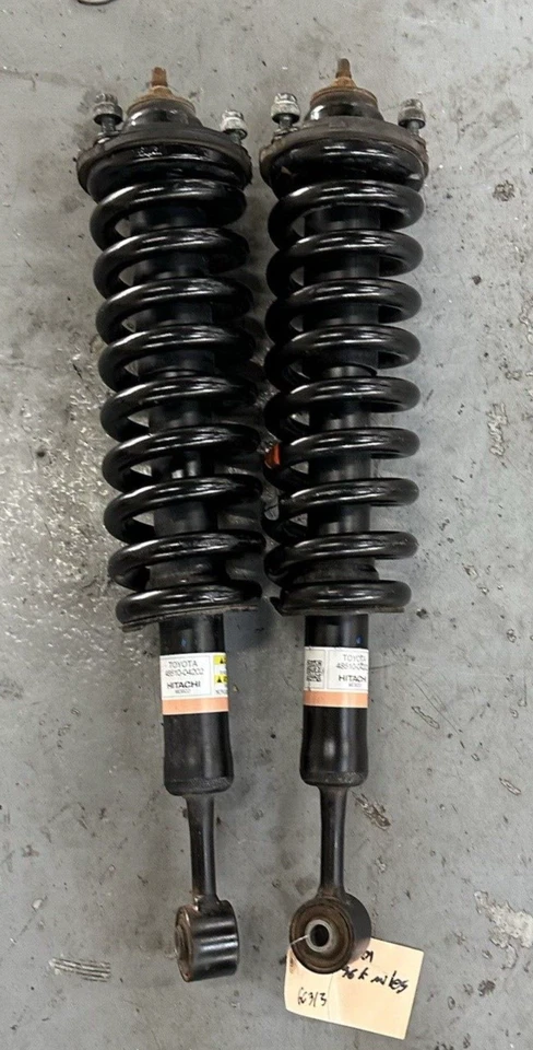 Juego de bobinas y amortiguadores delanteros OEM 2016-2023 4x4 48510-04202 Foto 1 de 4