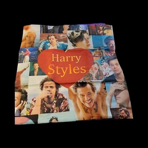 18"×18" Pillow Case Of HARRY STYLES 📦 - Picture 1 of 3