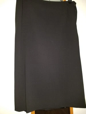 JPG Pencil Falda Sexy Negra Talla 6 con Pequeños Botones Brillantes en Lado y Espalda. Foto 1 de 4