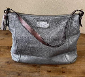 Kate Spade Hobo Bag Handtasche groß silber metallic kieselgrau weich - Bild 1 von 9