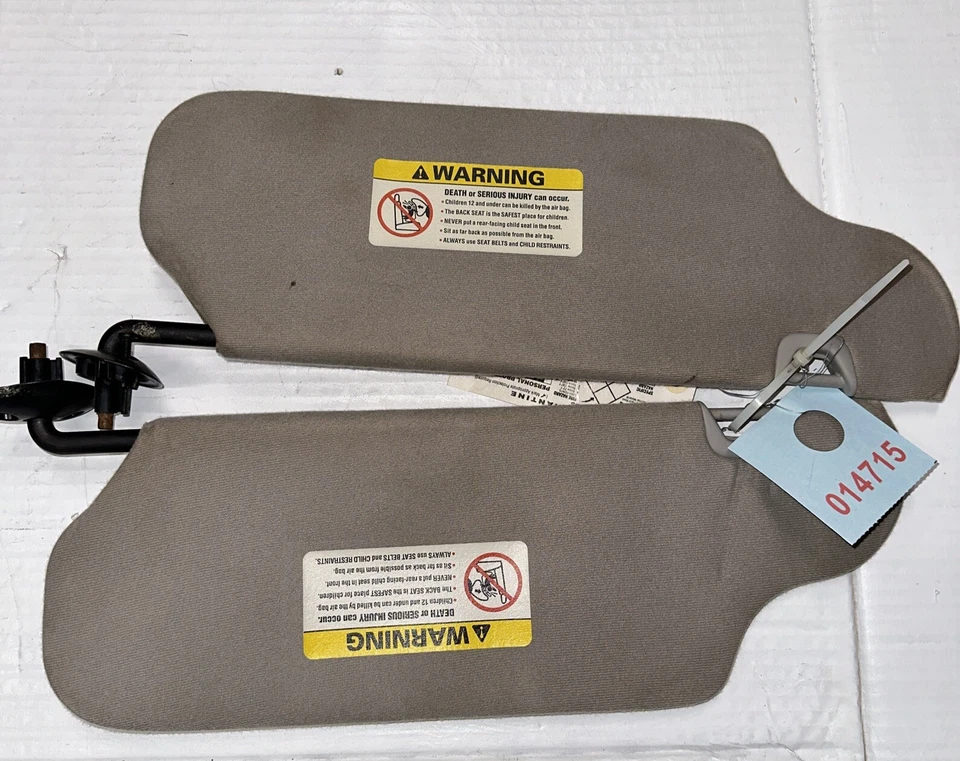 2001 FORD WINDSTAR SINGLE SUN VISORS PAIR GRAY CLOTH W/MIRROR 2001-03 OEM 014715 Foto 1 de 4