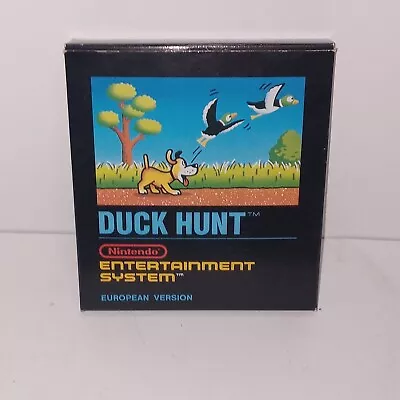Nintendo Duck Hunt European Version Small Box NES 5 Screw Complete Rare - Image 1 of 4
