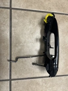 2012 TOYOTA PRIUS DRIVERS DOOR HANDLE ASSEMBLY - Picture 1 of 4