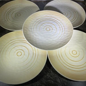 Platos de cena de melamina Target - Anillos inspirados en árboles marrones - Juego de 5 usados en excelente estado - Imagen 1 de 7