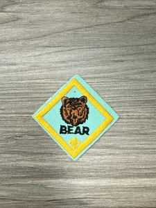 Bear Cub Rank Patch (Diamond) w/ "Since 1910" Slogan Backing, Mint! - Picture 1 of 2
