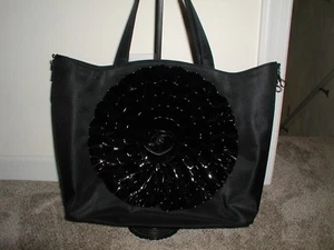 Bolsos de mano para mujer archivo de tela con flor de charol bolsos de hombro grandes - Imagen 1 de 3