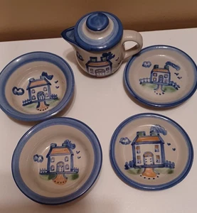 5 MA HADLEY KERAMIK MINI 2 Schüsseln, 2 Teller, Milchkännchen mit Deckel Potter House - Bild 1 von 3