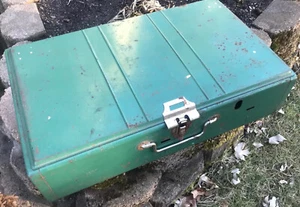Vintage Coleman 413G Two Burner Camp Stove Clean Interior and Burners Works - Picture 1 of 12