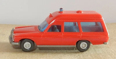 Micro WIKING Ho 1/87 Mercedes Benz 200 Binz Ambulance Fire No Box #607 - Image 1 of 4