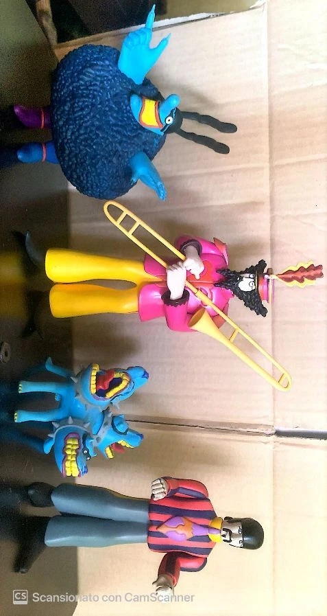 THE BEATLES 4 ACTION FIGURE - YELLOW SUBMARINE - MCFARLANE TOYS 1999-2000  - Immagine 1 di 1