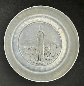 VTG 1930s New York Empire State Building Aluminum Ashtray by Alpha, Switzerland - Picture 1 of 9