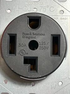 Trocknersteckdose 30 Ampere 250 Volt (NEMA 14-30R) Alaun/Kupfer Legrand 3864 NEU-OVP - Bild 1 von 12