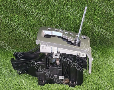 Toyota 4runner 2003-2009 Floor shifter Selector Auto Gear Oem used - Image 1 of 4