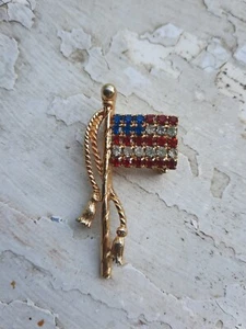Gold Tone Red Clear Blue Rhinestone American USA Flag Brooch Pin - Picture 1 of 6