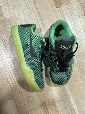 Nike Kobe 10 Vino Verde Zapatillas bajas con cordones 726069 333 Niño pequeño Talla 9C Foto 1 de 4