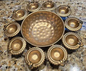 Kalakriti Metal 12" Diya Shape Flower Decor Urli Bowl Float Candle Gold Tone - Picture 1 of 4