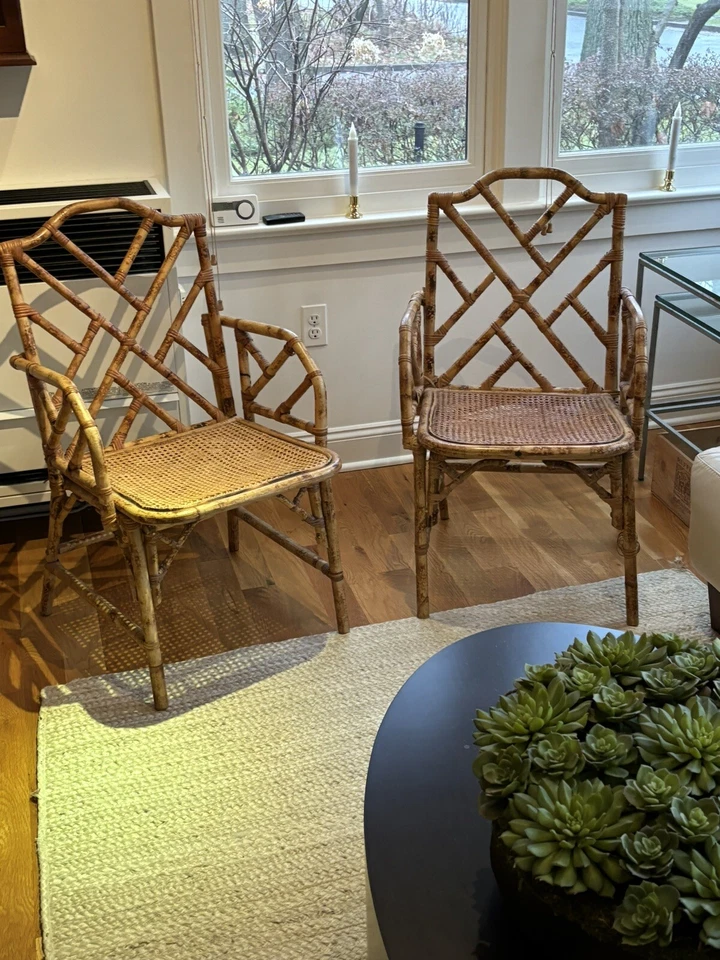 Cadeiras de madeira de bambu vintage Chippendale conjunto de 2 cadeiras de assento de bengala - Imagem 1 de 4