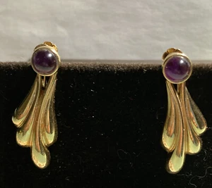 One Pair Of Amethyst Cabbchon Vintage 14K Yellow Gold Earrings - Picture 1 of 12