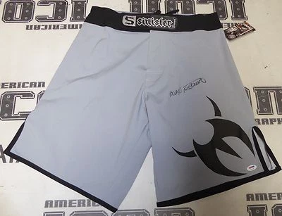 Pantalones cortos firmados por Antonio Rodrigo Nogueira Minotauro certificado de autenticidad PSA/DNA UFC Pride FC Foto 1 de 4