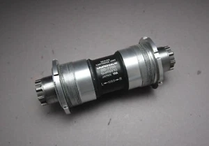 Shimano Dura Ace BB 7700 Bottom Bracket / 68 mm BC 1,37 / 109.5 mm / 2001 - Picture 1 of 8