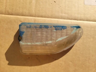 Lente de luz de estacionamiento señal de giro OEM de un lado izquierdo 69 Mustang Boss SAE-PD-69-MG Foto 1 de 3