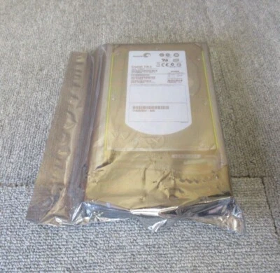 EMC 118032554-A02 ST3300655FCV HU127 300GB 15000RPM FC 4Gbps 16MB 3.5" HDD - Image 1 of 4