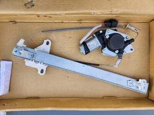 ACI Power Window Motor and Regulator Assembly  D389535 - Picture 1 of 5