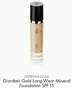 Oriflame Giordani Gold Long Wear Mineral Foundation SPF 15
