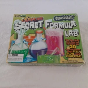 Extreme Secret Formula Lab by Smartlab Toys (English) Book & Merchandise Book - Picture 1 of 9