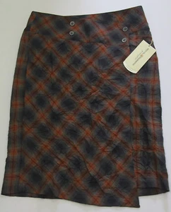 Royal Robbins Womens Skirt Size 6 Crimped Flannel Charcoal Red UPF 50 Travel - Picture 1 of 4