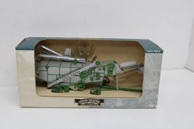 Spec-Cast 1938 John Deere 28x46 Thresher Special Edition 1/28th Scale NIB - Image 1 of 4