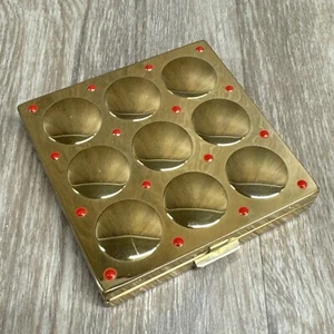 Vintage Majestic Compact Gold Tone With Original Puff - Picture 1 of 15