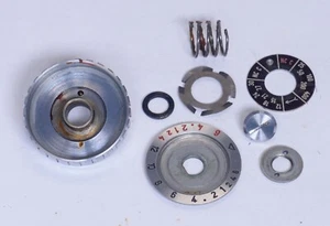 EXAKTA Varex IIb großer Verschlusszeitknopf Filmtyp Vintage Spiegelreflexkamera Teile - Bild 1 von 1