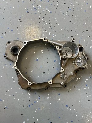 06-09 Kawasaki KX450F KX450 2006 EMBRAGUE EMBRAGUE INTERIOR FILTRO ACEITE CUBIERTA BOMBA DE AGUA Foto 1 de 3