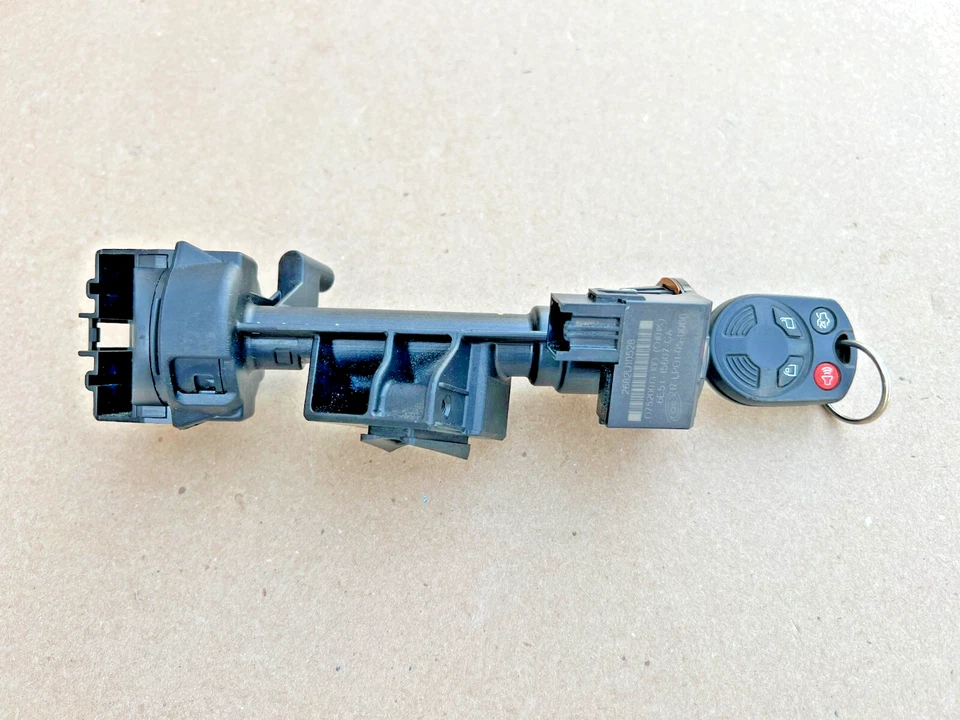 Conjunto de cilindro de bloqueo y llave interruptor de encendido Ford Focus 2012-2018 6E5T-15607-CA Foto 1 de 4