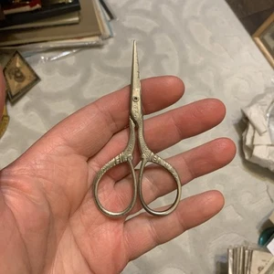 VTG 3-5/8” Mini Ornate Handle Sewing Scissors Made in USA - Picture 1 of 7