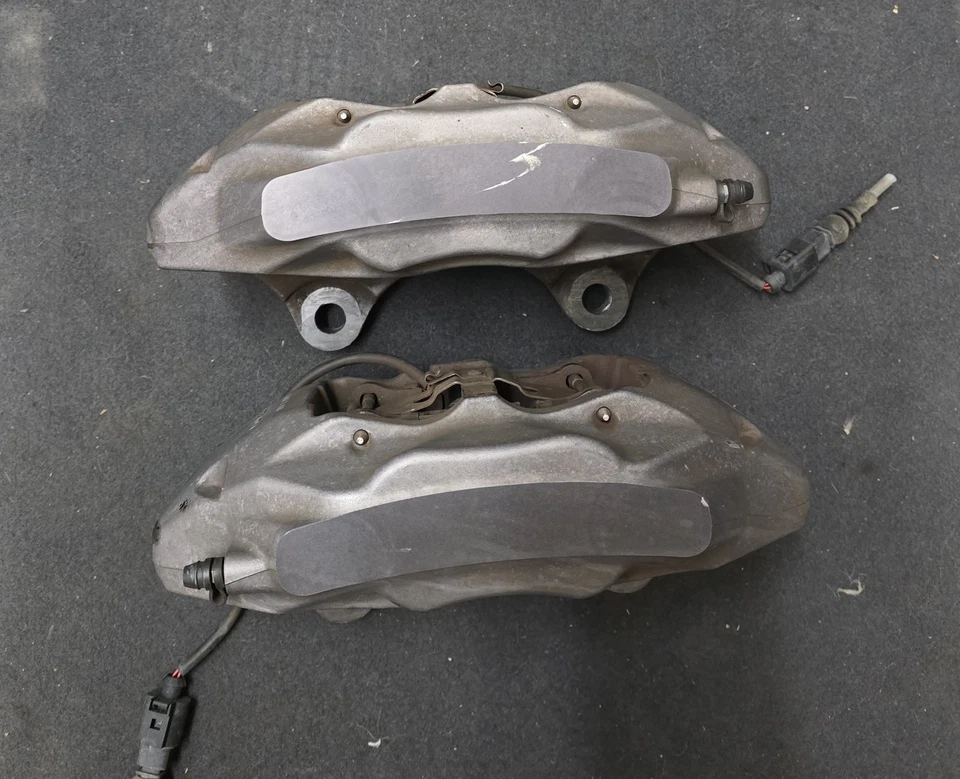 Pinzas de freno delanteras Brembo de 4 pistones para Volkswagen Touareg OEM Foto 1 de 4