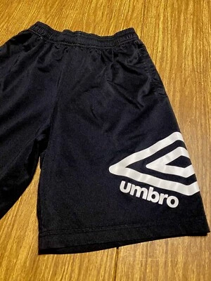 Pantalones Cortos Atléticos Umbro Negros con Logo Blanco Niños/Unisex Jóvenes Talla L LG 12-14 Foto 1 de 4