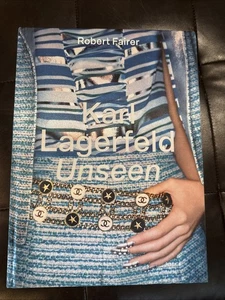 Karl Lagerfeld Unseen : The Chanel Years by Robert Fairer (2022, Hardcover) - Foto 1 di 7