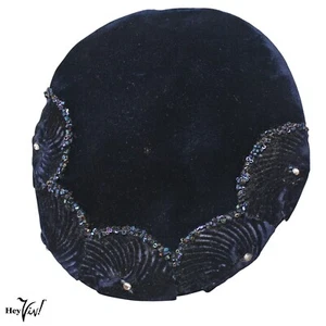 Sombrero de cóctel vintage de los años 50 de terciopelo azul con cuentas y pedrería - Hey Viv - Imagen 1 de 7