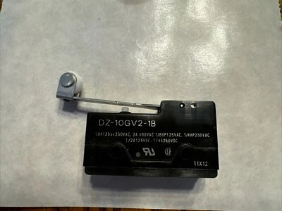 1PC NEW OMRON DZ-10GV2-1B travel switch  - Image 1 of 2